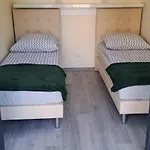 44 Piotrkowska Street * وودج