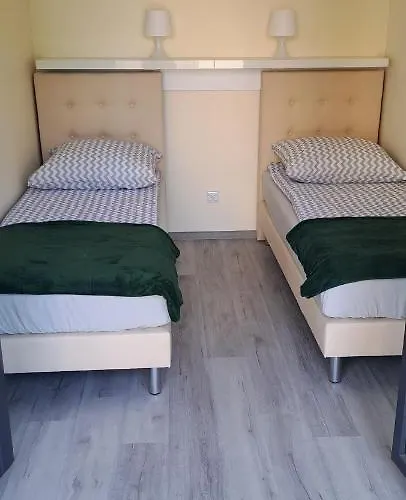 44 Piotrkowska Street * 우치