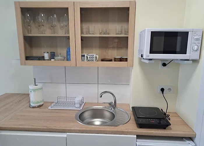 44 Piotrkowska Street 우치